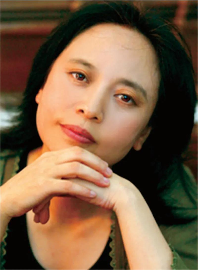學(xué)院特聘教授、著名導(dǎo)演、影視學(xué)院院長李亞威